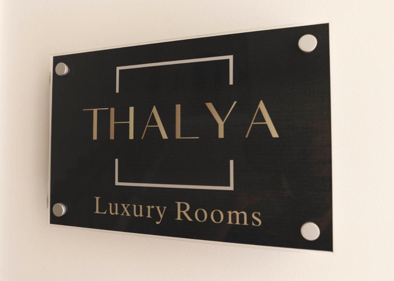 Thalya Luxury Rooms Сиракуза Екстериор снимка