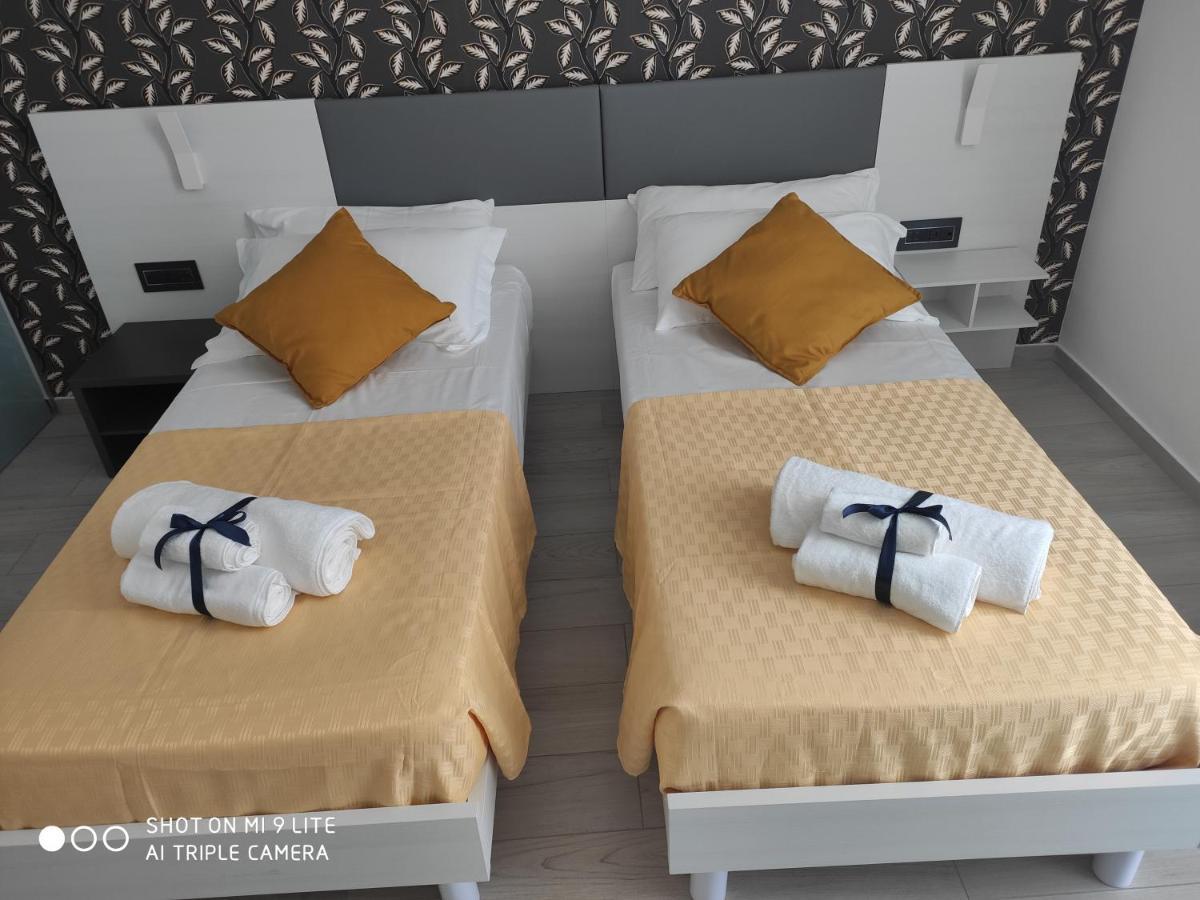 Thalya Luxury Rooms Сиракуза Екстериор снимка